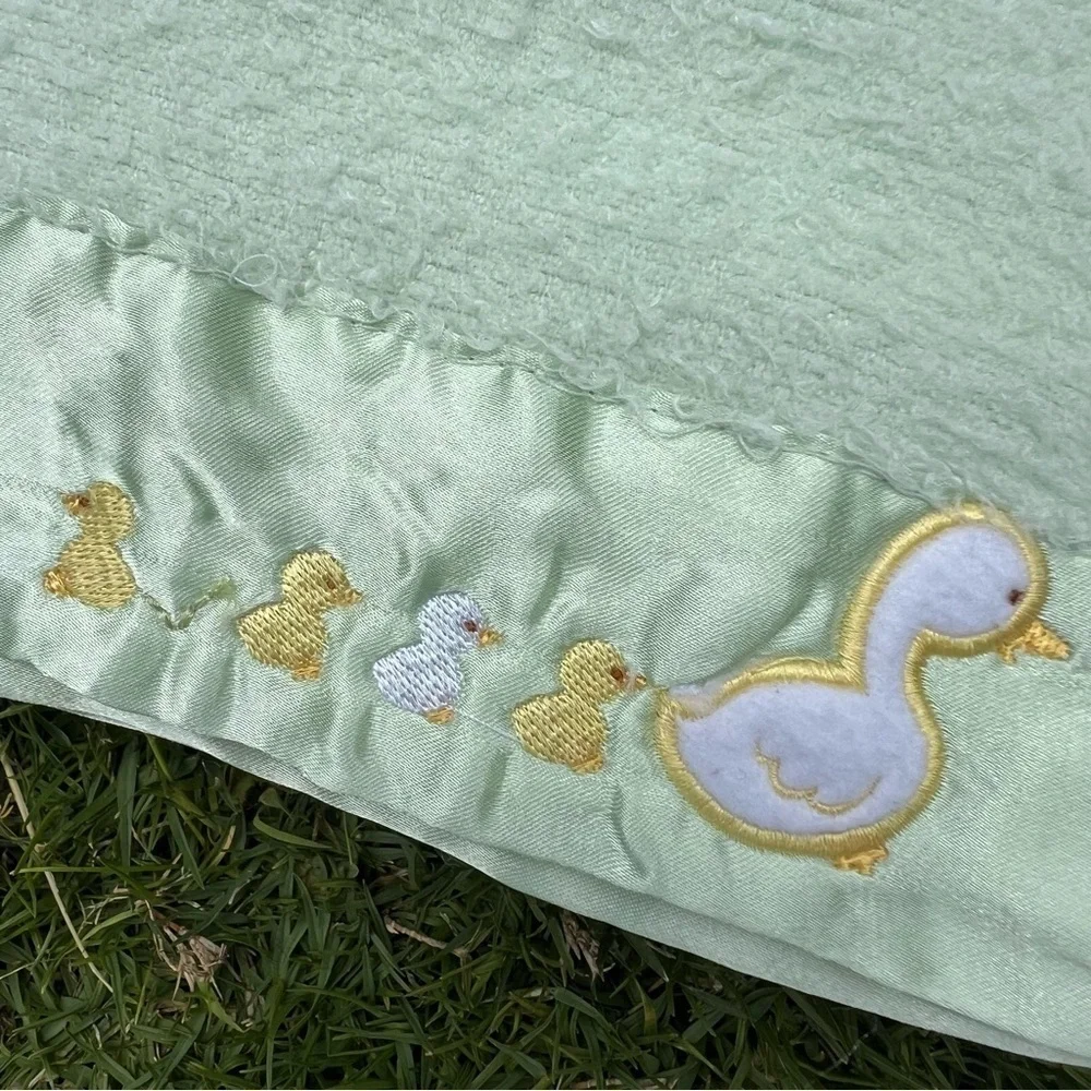VTG Springmaid Baby Satin Trim Ducks-In-A-Row Baby Blanket Green Bamboo Blend